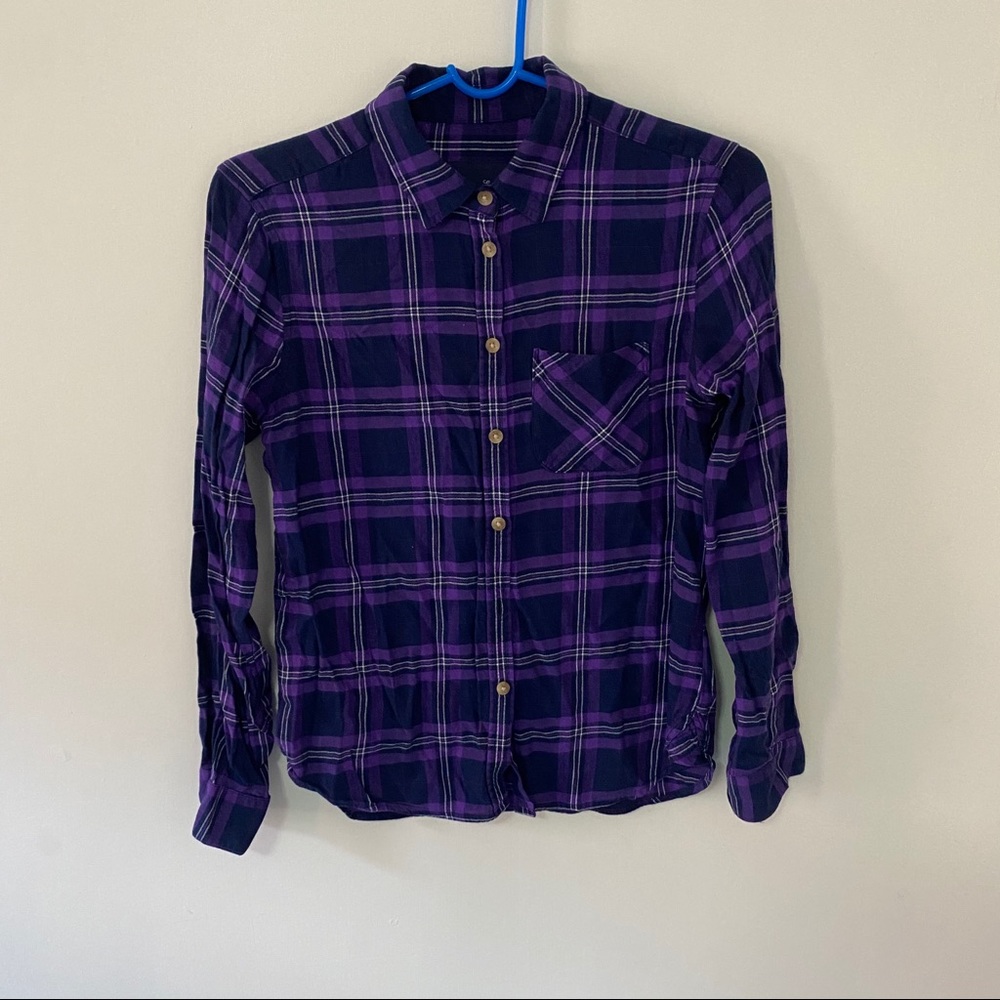 American Eagle flannel button down shirt